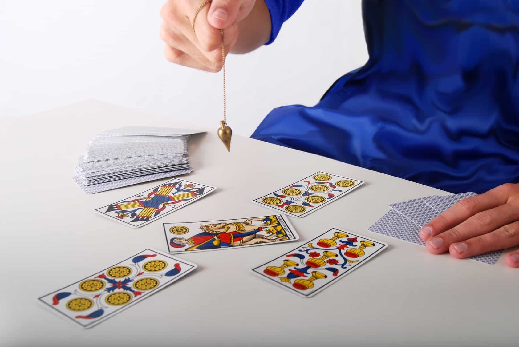Voyance - Pendule et Tarot Tarot de Marseille interprétation